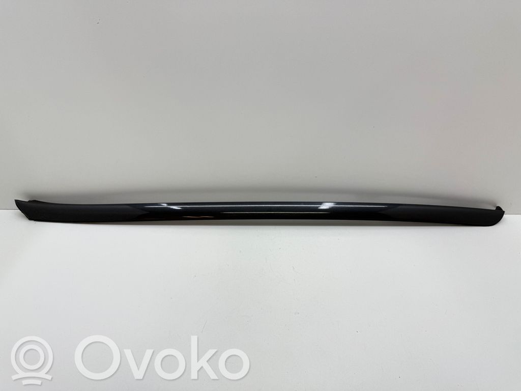 Volvo XC60 Windshield trim 