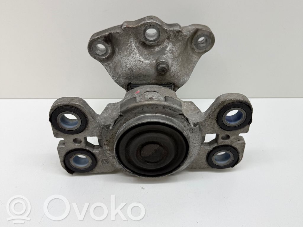Volvo V60 Engine mount bracket 