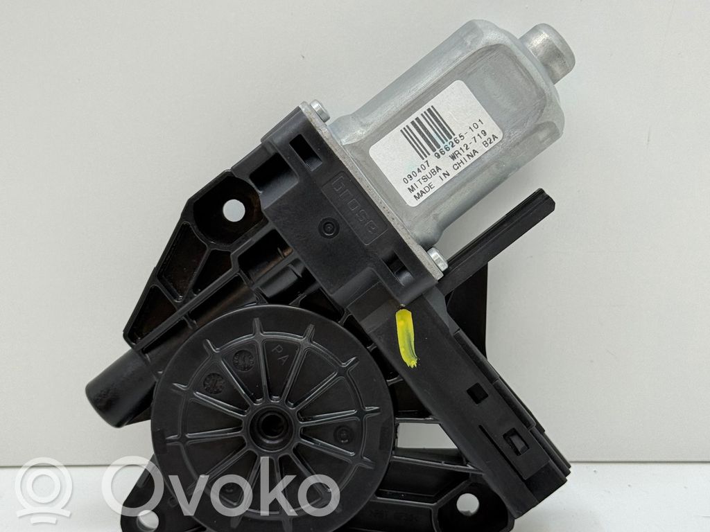 Volvo XC60 Rear door window regulator motor 