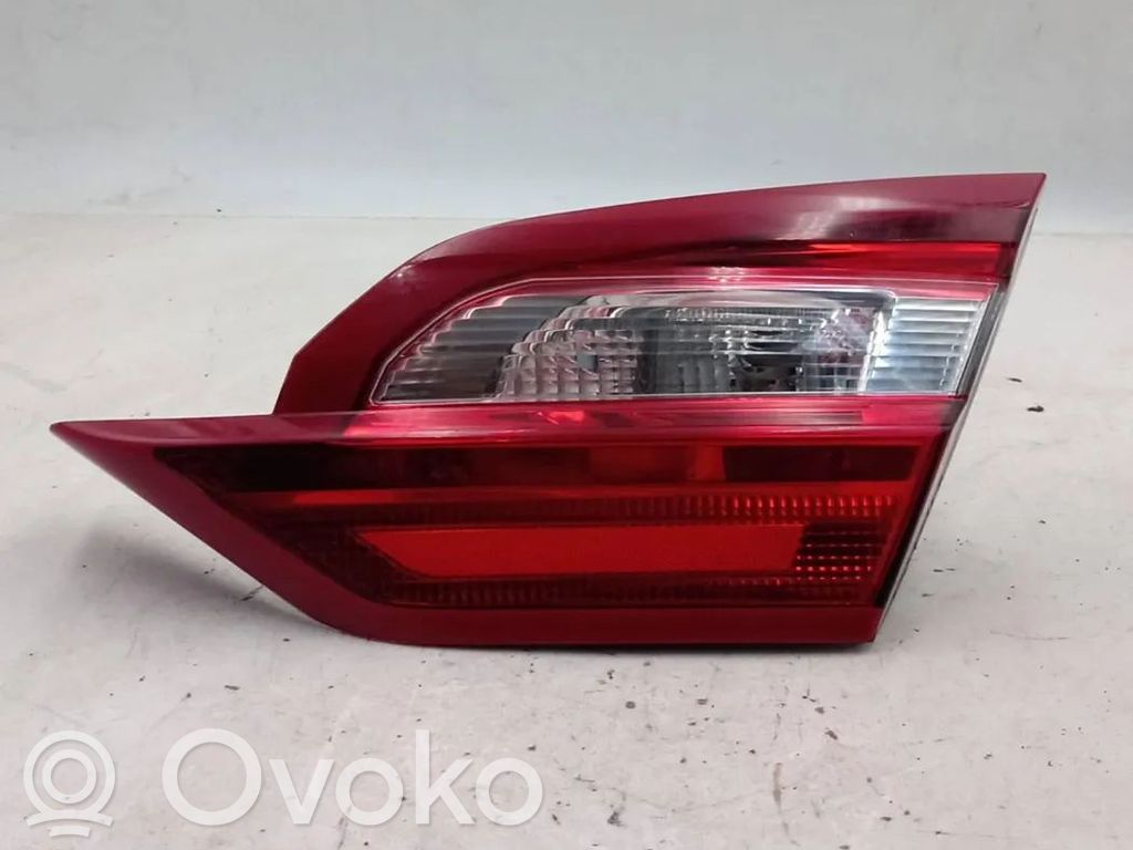 Ford Fiesta Lampă spate în caroserie 