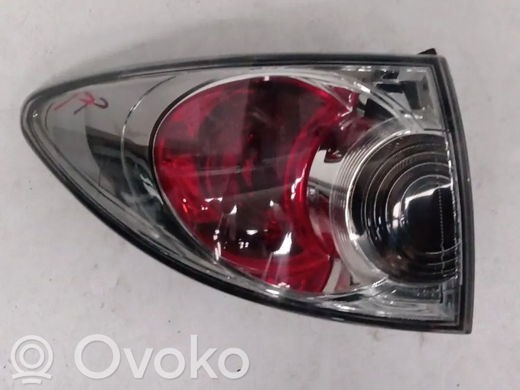 Rear/tail lights   GR4B51160A