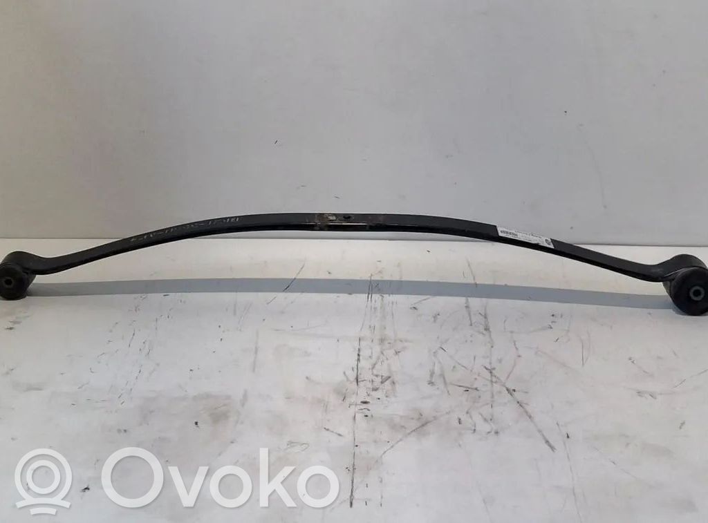Priekšpusē atspere   BK215560