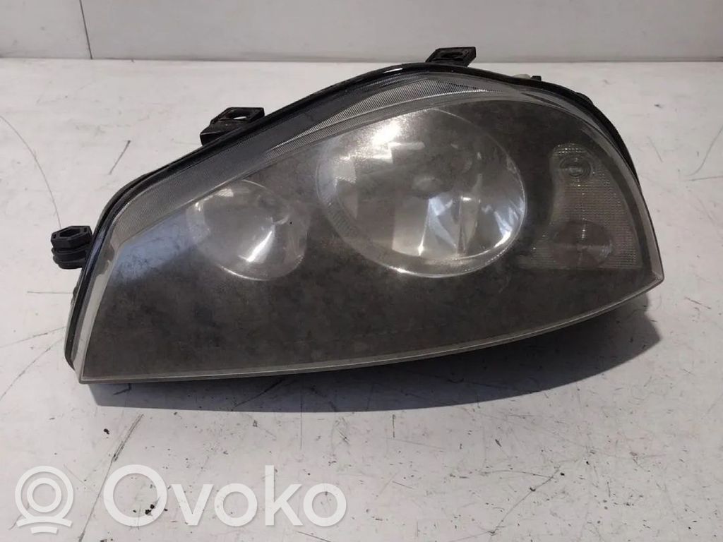 Seat Arosa Lampa przednia 