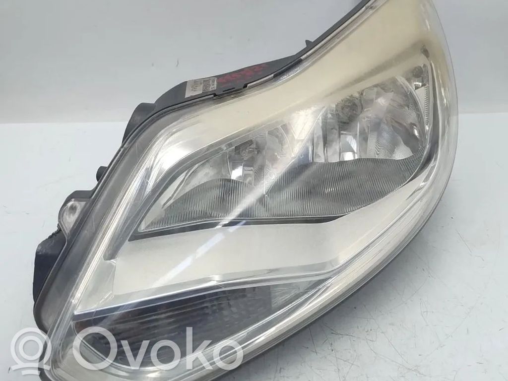 Ford Focus Phare frontale 