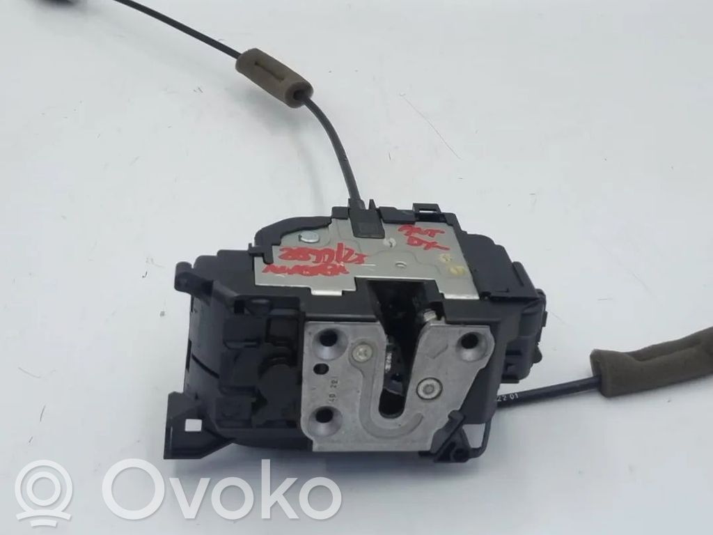 Renault Master III Front door lock 