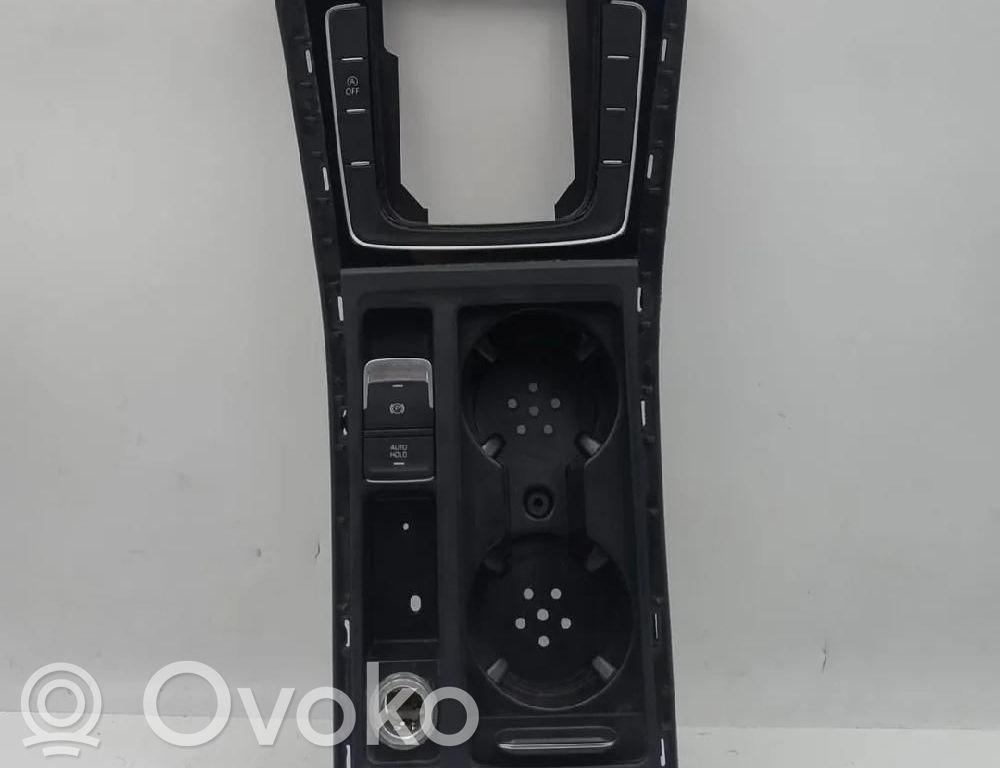Centrālā konsole   5G1864263