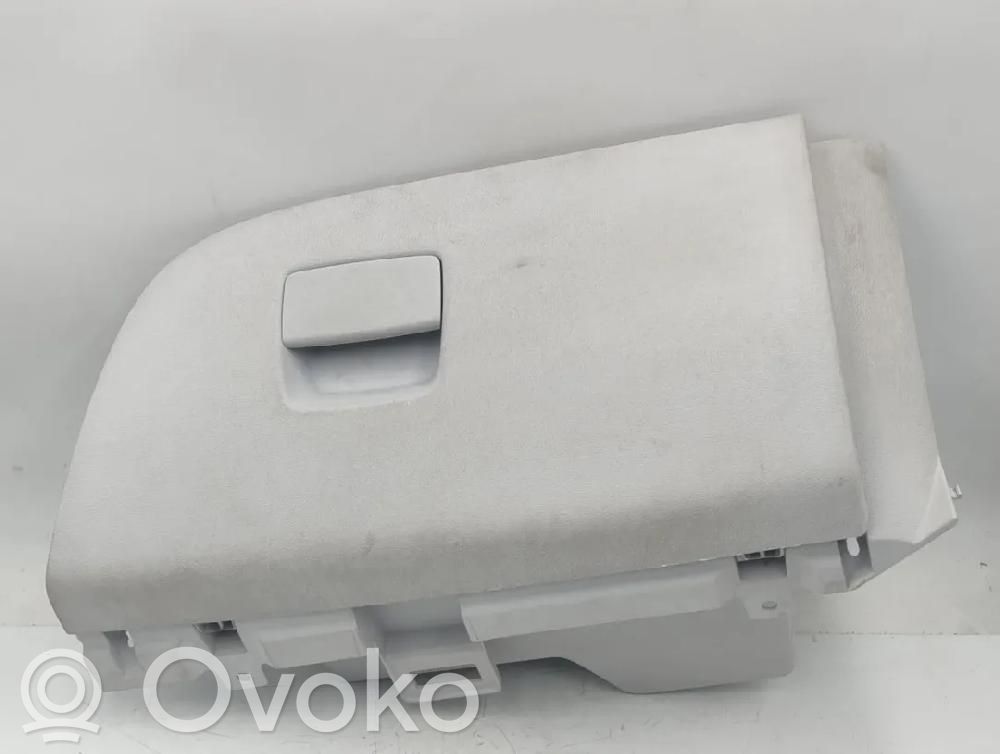 Glove box   13468945