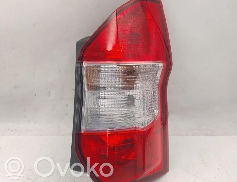 Ford Turneo Courier Takaluukun takavalot 