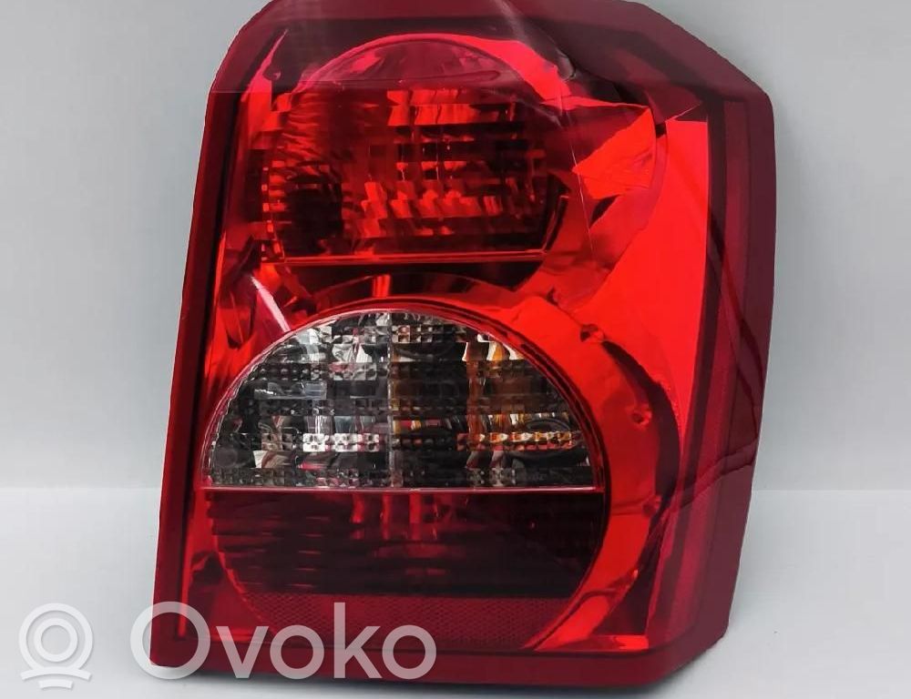 Dodge Caliber Takaluukun takavalot 