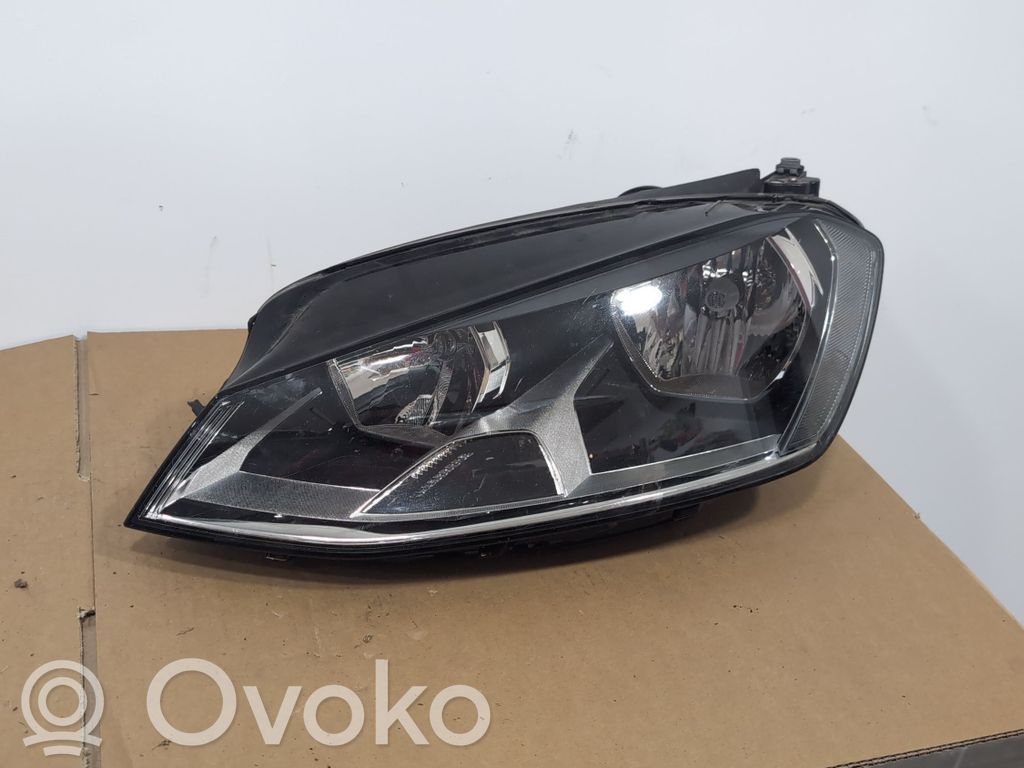 Volkswagen Golf VII Lampa przednia 