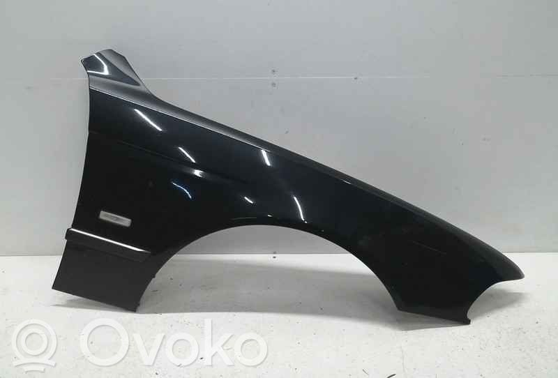 BMW 5 E39 Sparnas 