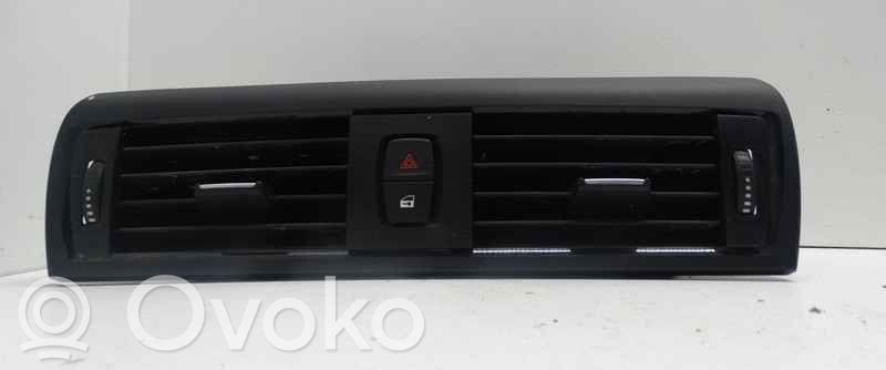 BMW 1 E82 E88 Centrinės oro grotelės 