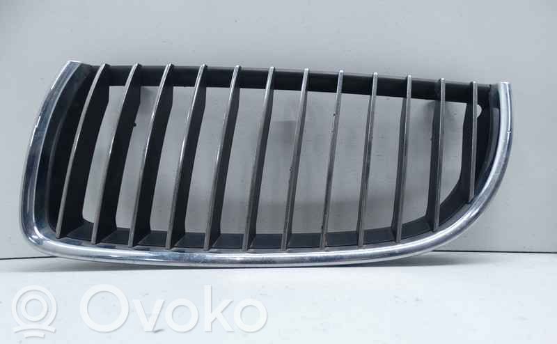 BMW 3 E90 E91 Priekšējais režģis 
