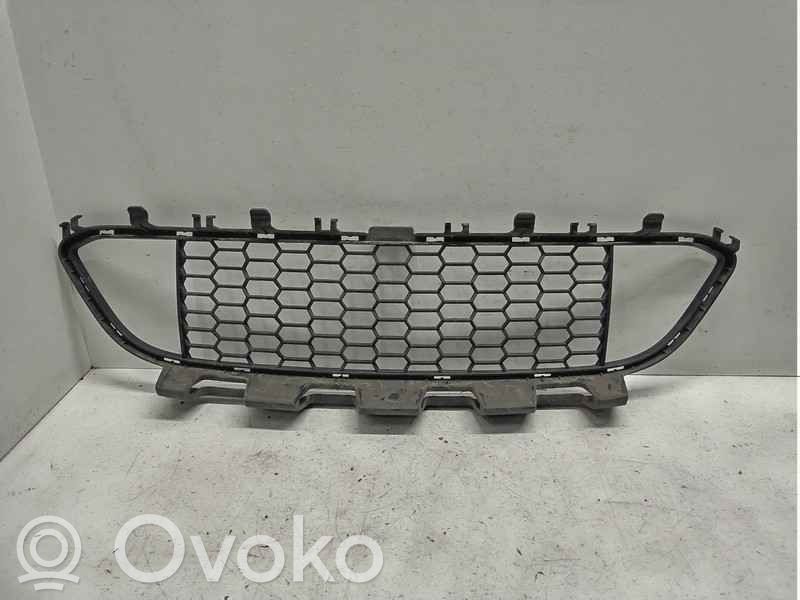 BMW 3 E90 E91 Kratka dolna zderzaka przedniego 