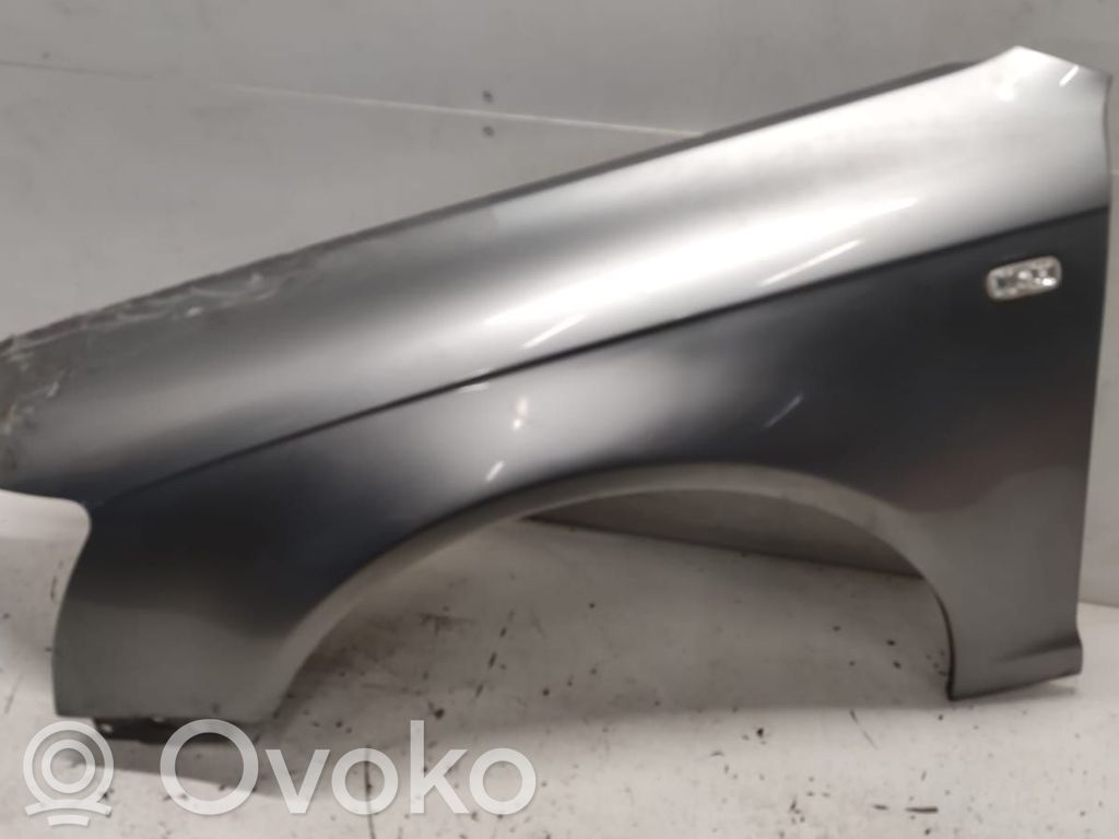 Audi A6 S6 C4 4A Błotnik przedni 