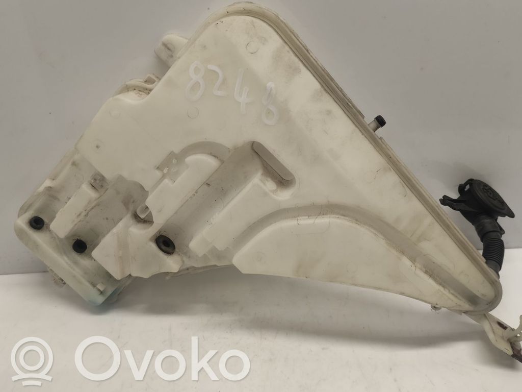 BMW 1 E81 E87 Zbiornik płynu do spryskiwaczy szyby przedniej / czołowej 