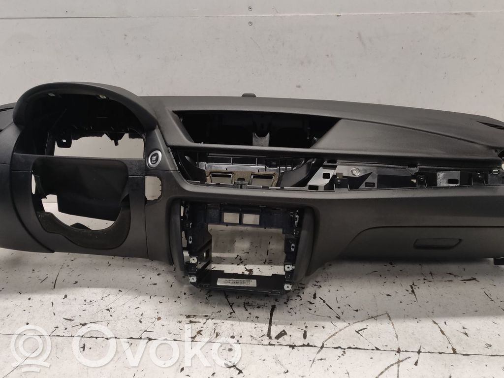 BMW X1 E84 Dashboard 