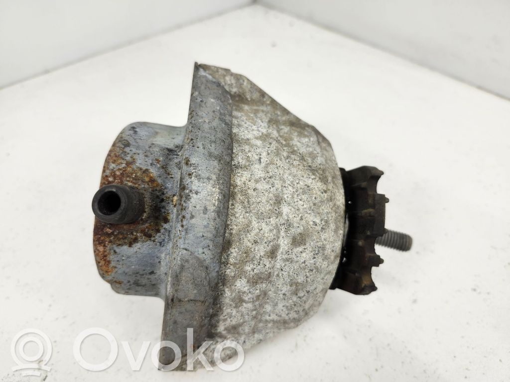 Engine mount bracket   22116770642,6770642,0005882,35452724,VDMS12