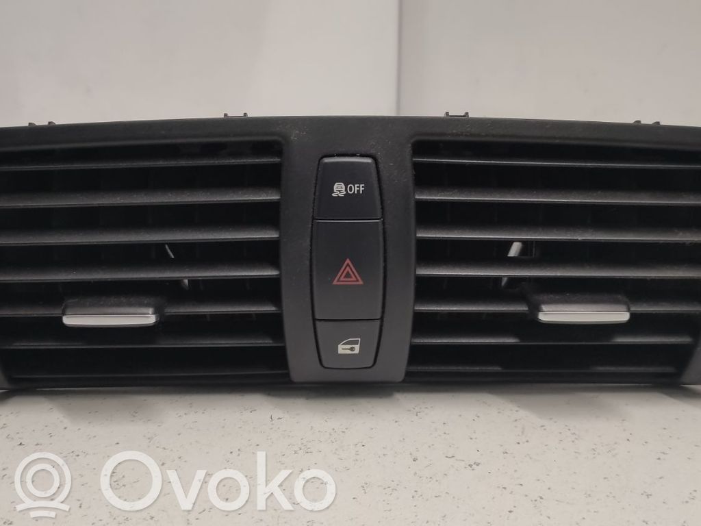BMW 1 E81 E87 Dash center air vent grill 