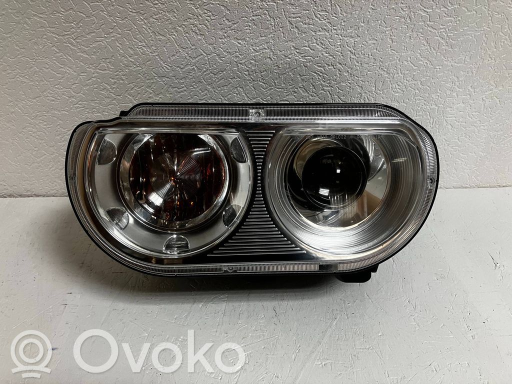 Dodge Challenger Phare frontale 