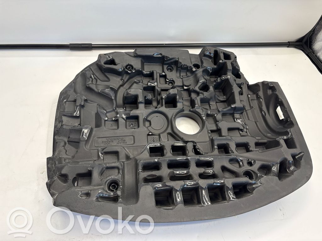 Volvo XC40 Engine cover (trim) 