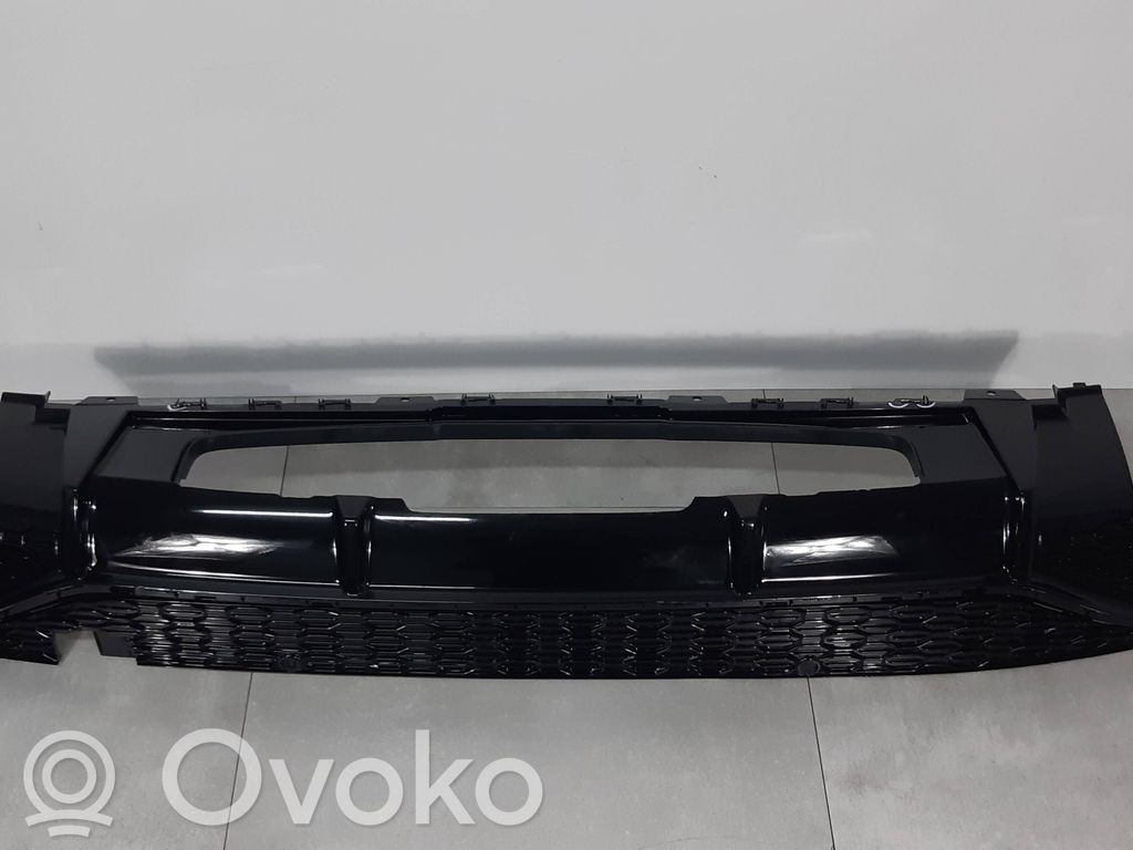 Audi Q8 Apakšējā bampera daļa 
