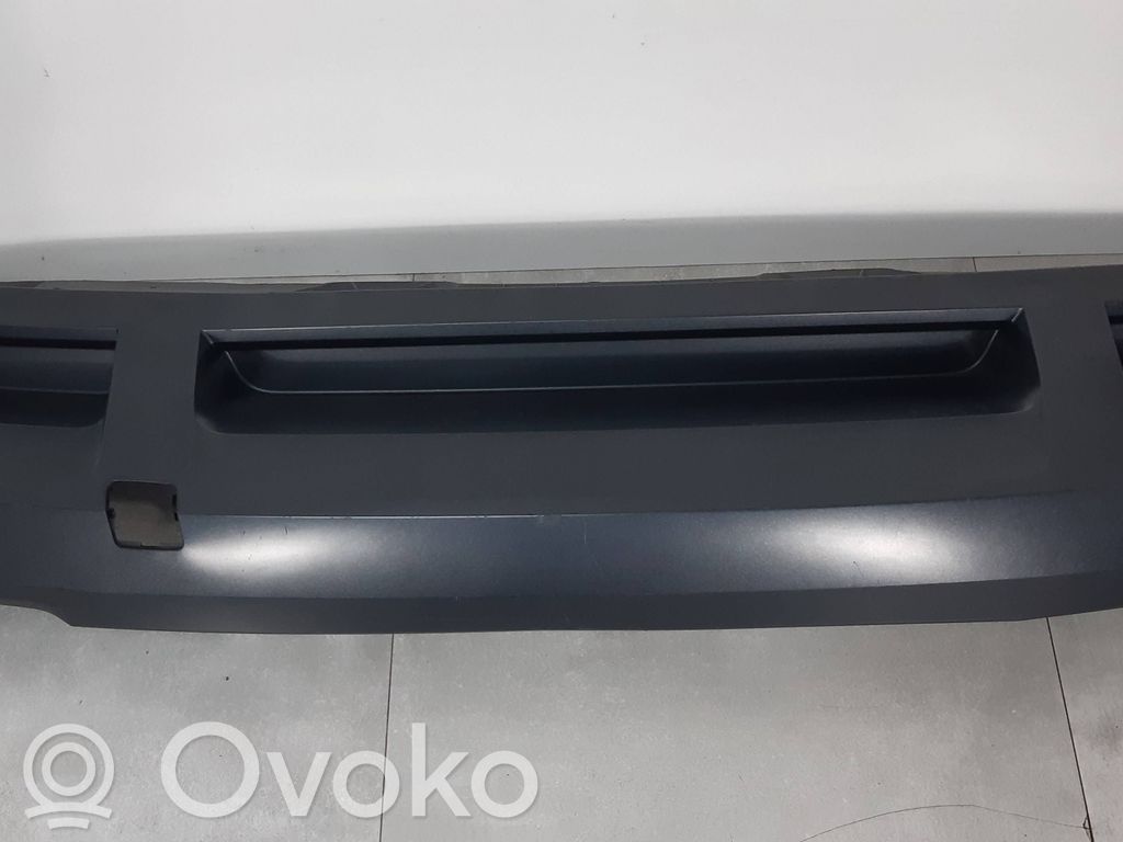 Skoda Karoq Moldura inferior del parachoques trasero 