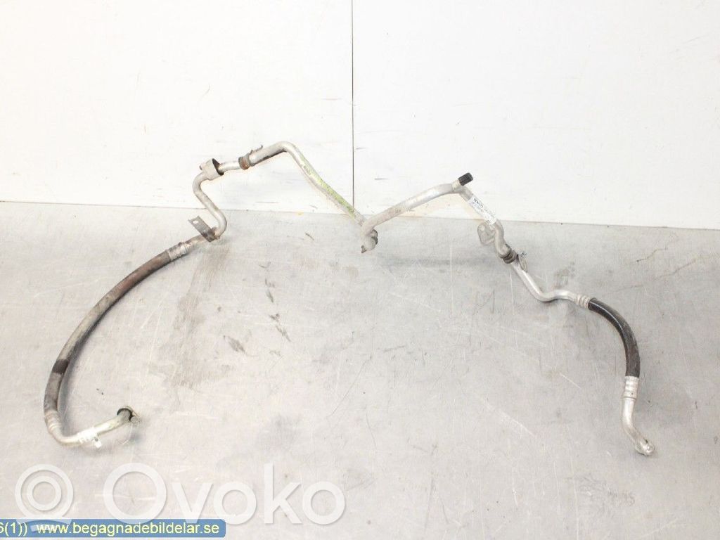 Ilmastointilaitteen putki (A/C)   924807649R