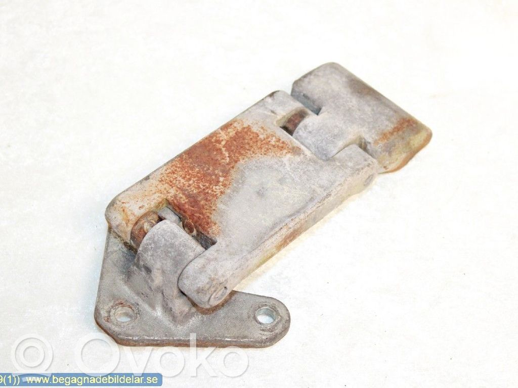 Iveco Daily 3rd gen Front door upper hinge 