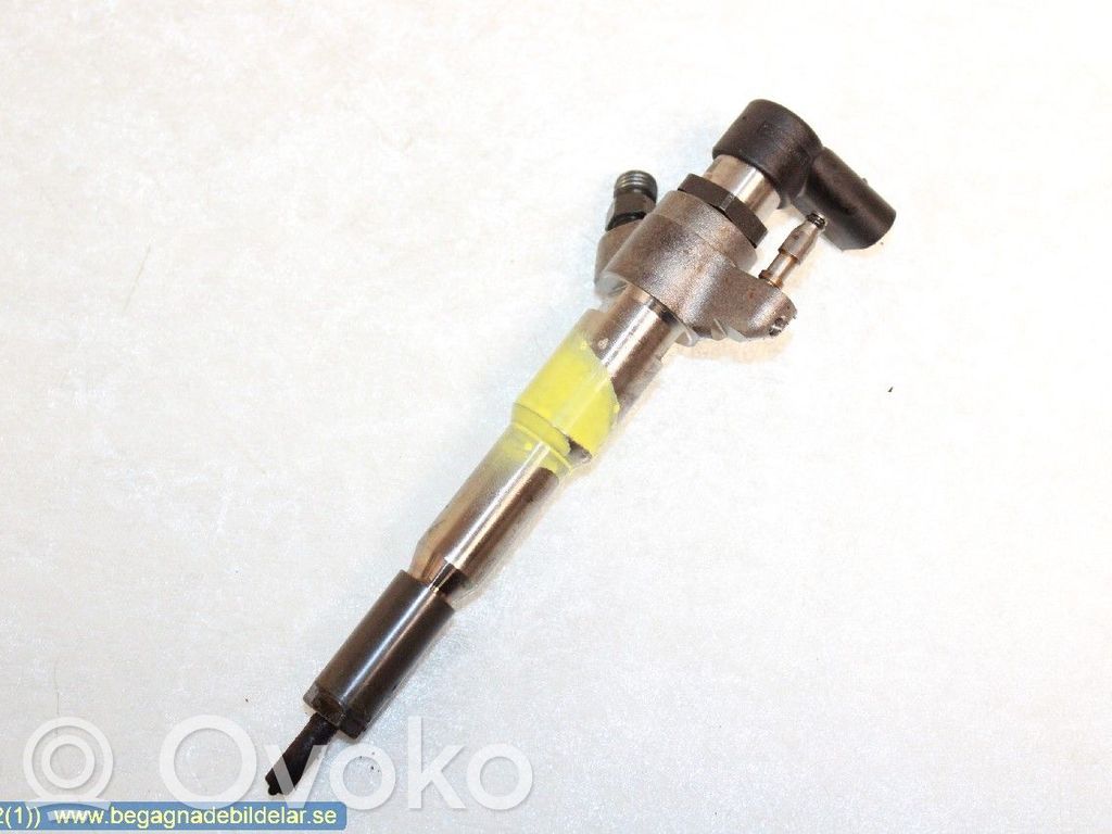 Sprausla (-i)   166000372R,166093282R,166007840R