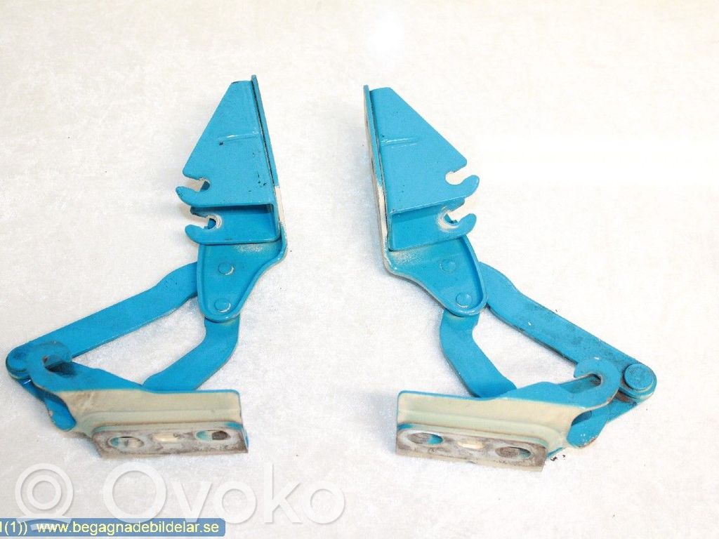 Iveco Daily 6th gen Konepellin saranat 