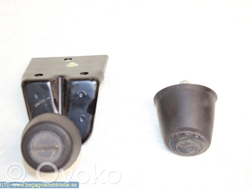 Volkswagen Crafter Etuoven pidätin 