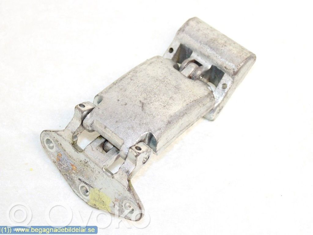 Iveco Daily 3rd gen Front door upper hinge 