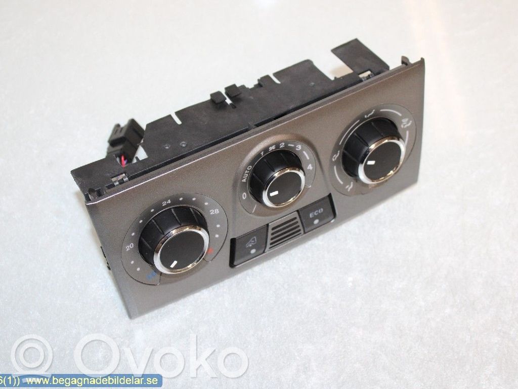 Climate control unit   568740100,500334260,5801476416