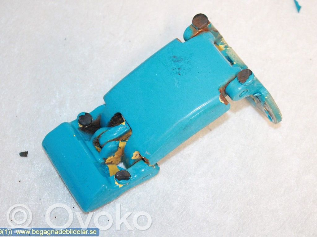 Iveco Daily 4th gen Front door upper hinge 