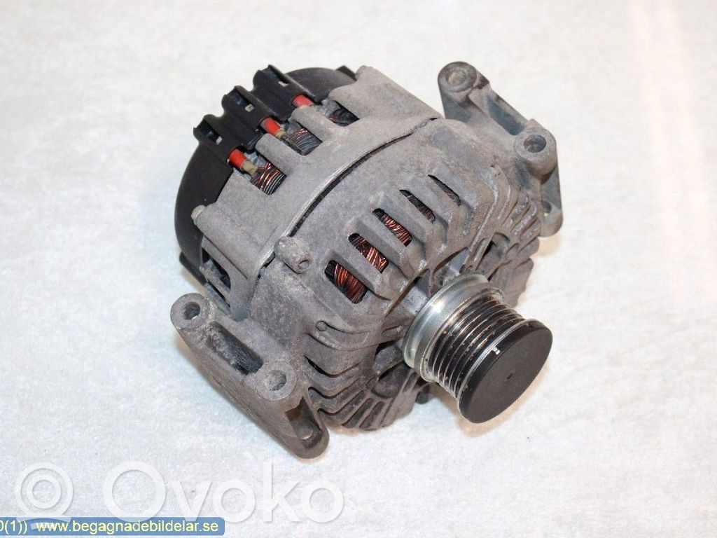 Mercedes-Benz Sprinter W906 Generatore/alternatore 