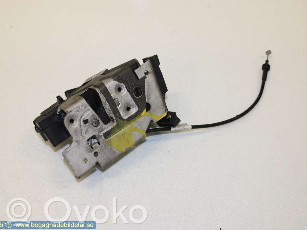 Ford Transit Priekšpusē slēdzene 