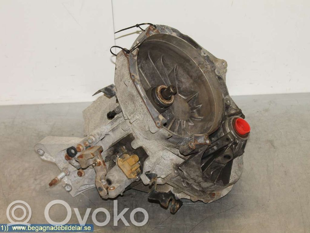 Mechaninė 5 pavarų dėžė   VXT75,1485890,6C1R7002BB