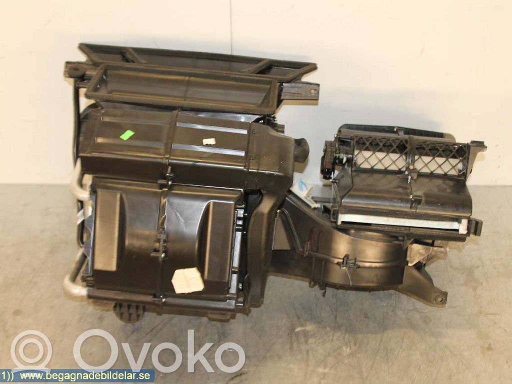 Interior heater climate box assembly   BK2118D413AC