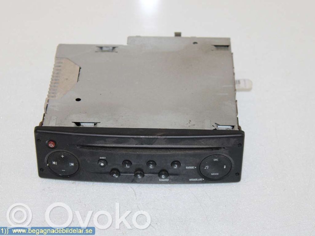 Radio / CD-Player / DVD-Player / Navigation   8200354522
