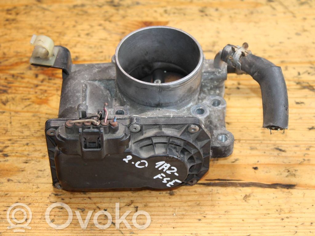 Toyota Avensis T250 Throttle valve 