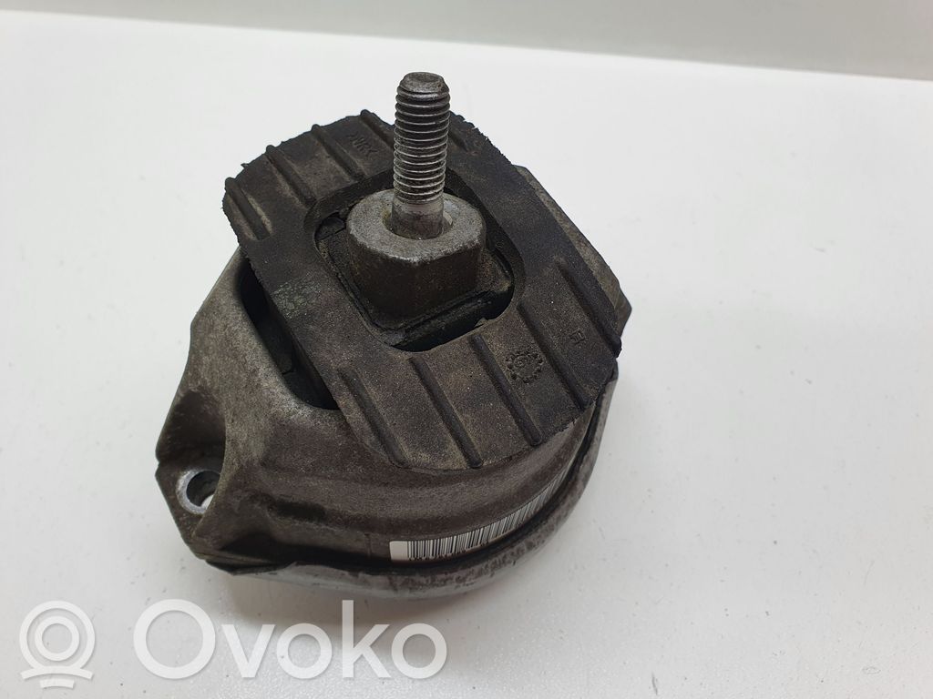 Engine mount bracket   6761089,676108904,15934612