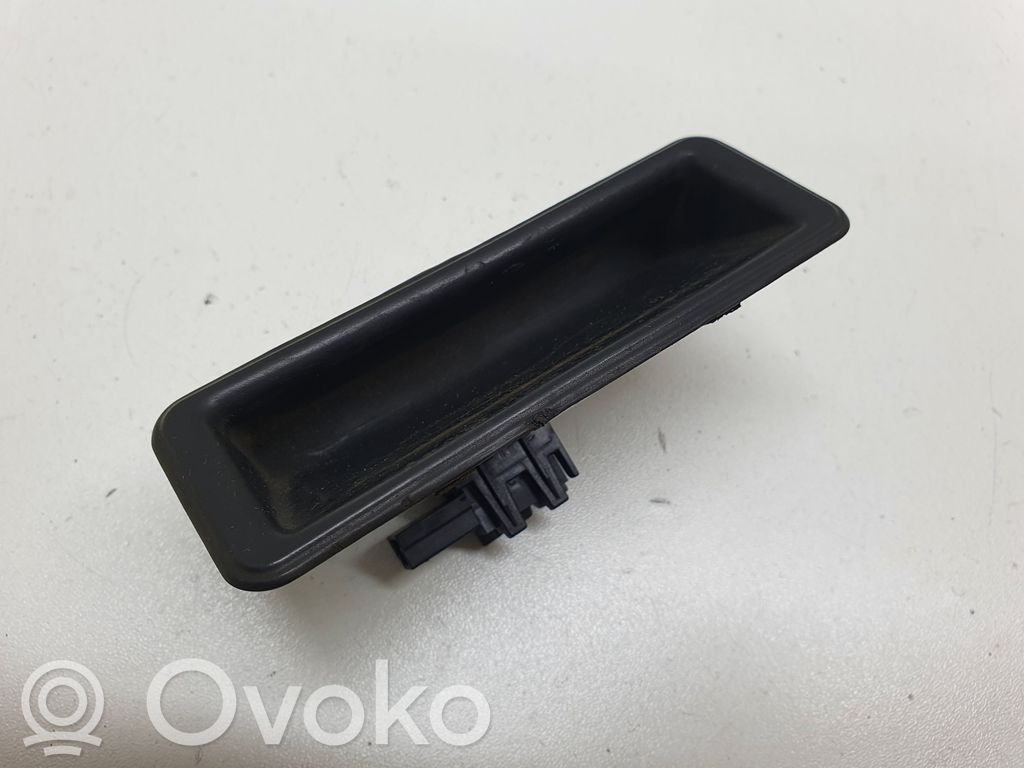 Tailgate opening switch   7118158,51247118158