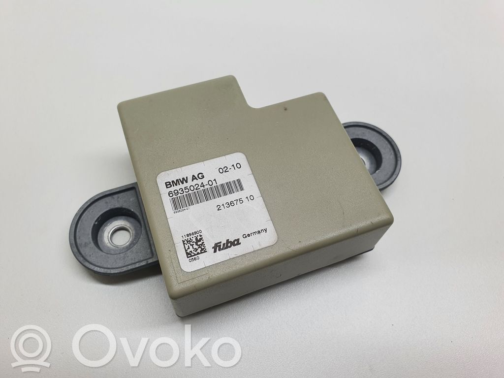 Antenna control unit   6935024,693502401