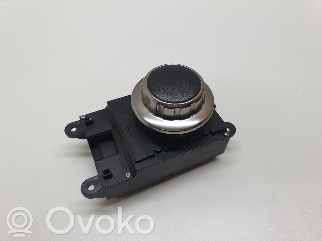 Head unit multimedia control   6963051,6963051