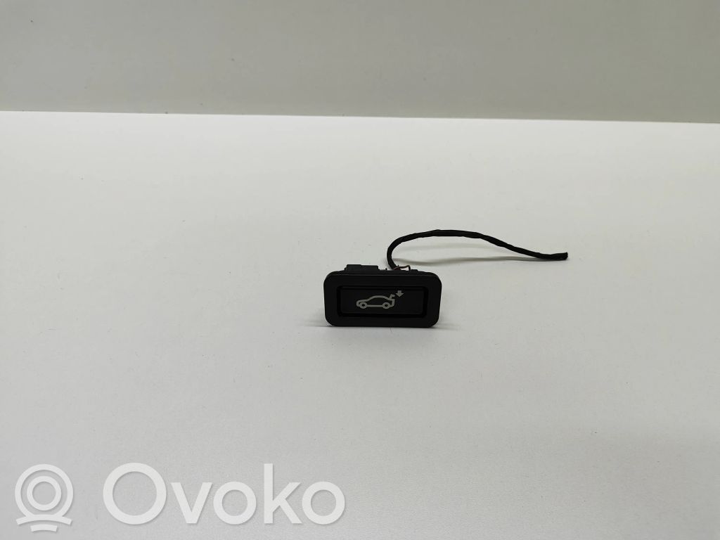 Tailgate/boot open switch button   8375580,50359801