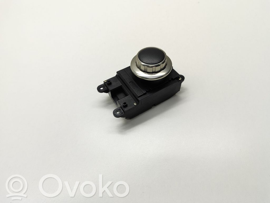 Head unit multimedia control   6963051,65826963051