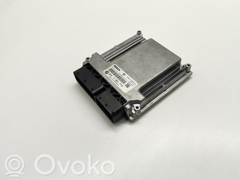 BMW 5 E60 E61 Variklio valdymo blokas 