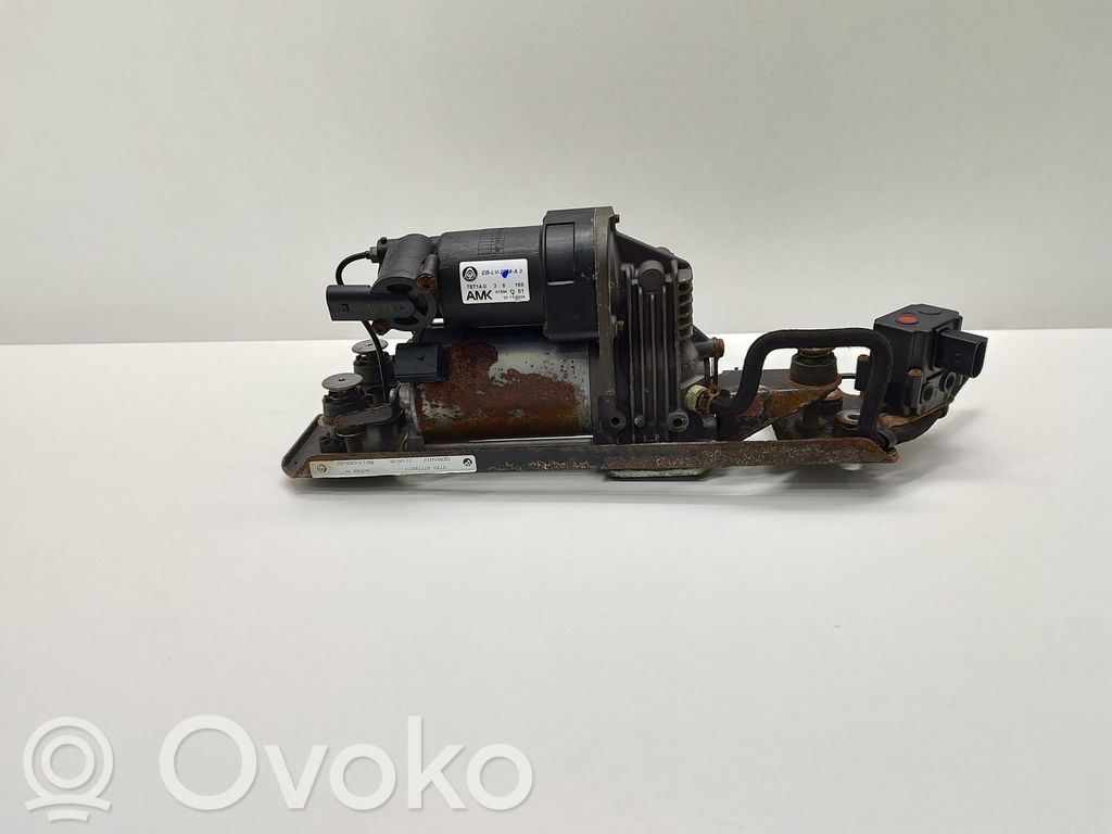 BMW 5 E60 E61 Air suspension compressor/pump 