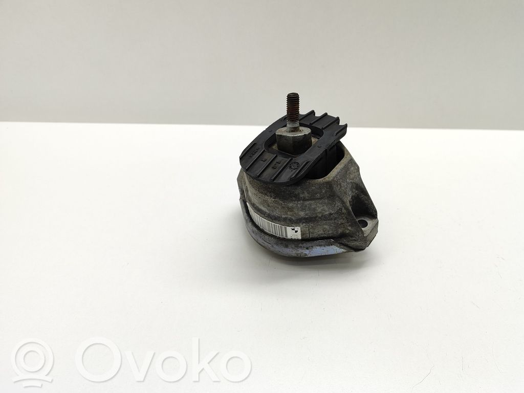 BMW 5 E60 E61 Engine mount bracket 